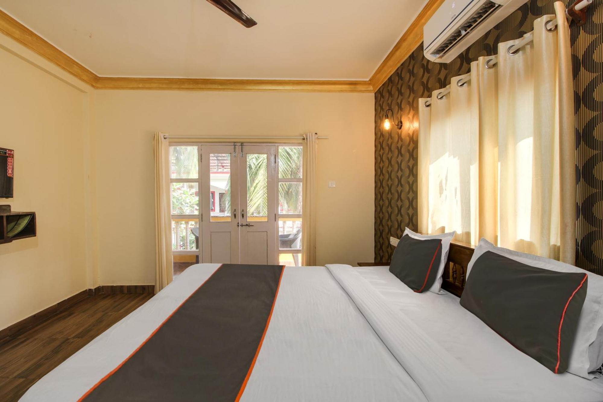 Hotel Collection O Romeos Place Baga Beach Calangute Exterior foto